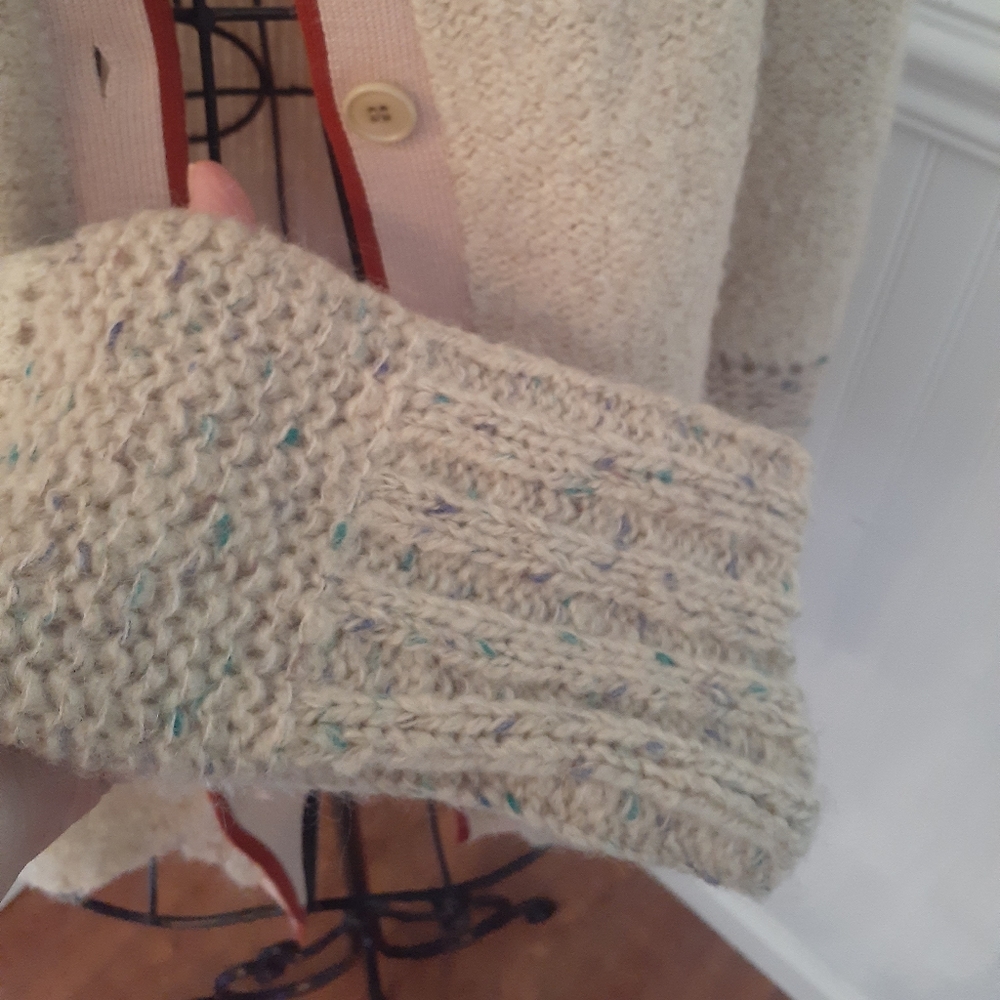 Cardigan - Picture 3 of 3
